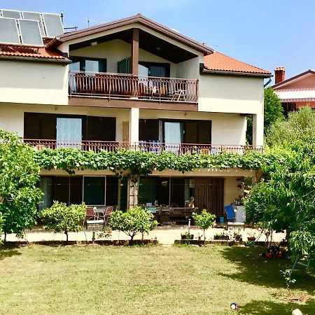 Apartments Markelj Lovrečica Eksteriør billede