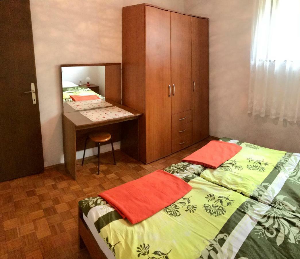 Apartments Markelj Lovrečica Eksteriør billede