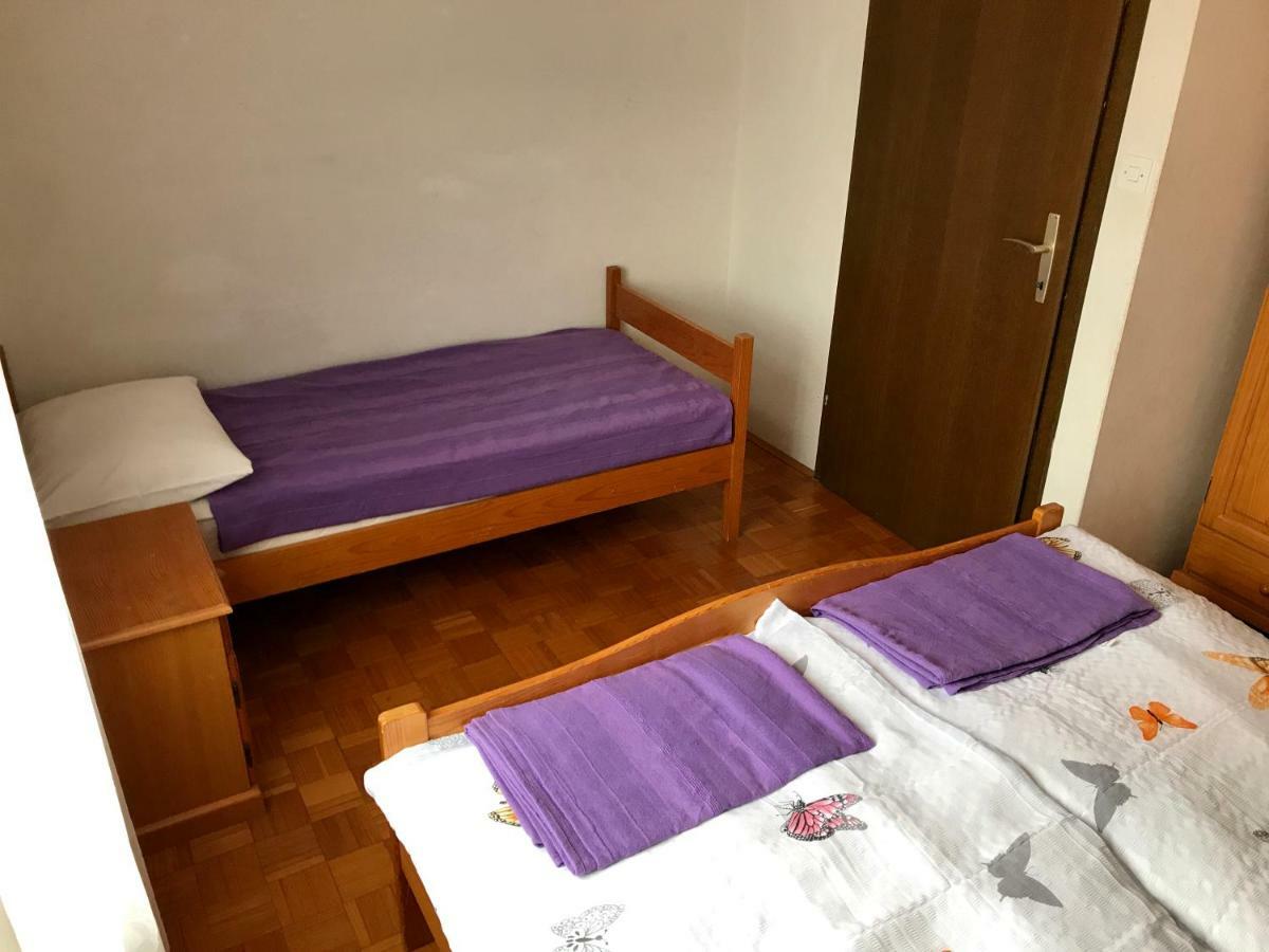 Apartments Markelj Lovrečica Eksteriør billede