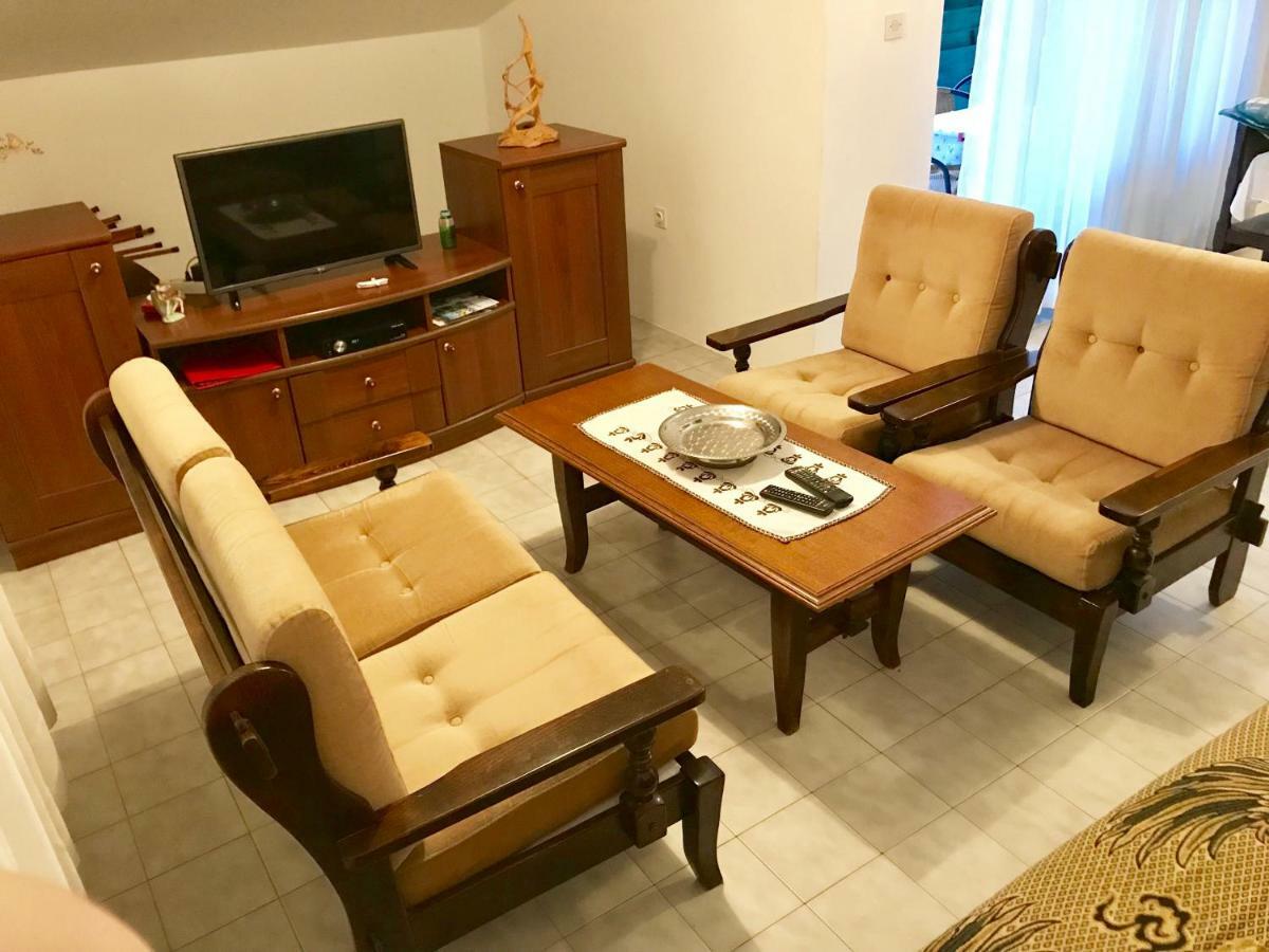 Apartments Markelj Lovrečica Eksteriør billede