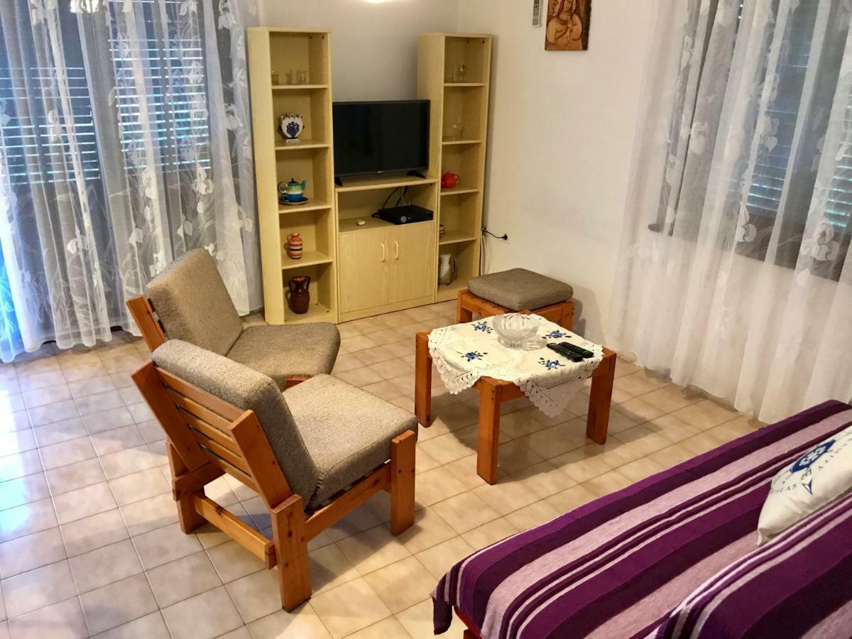 Apartments Markelj Lovrečica Eksteriør billede